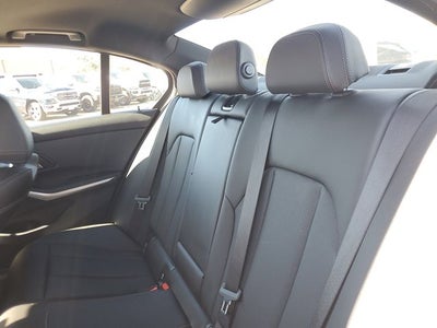 2025 BMW 3 Series 330i