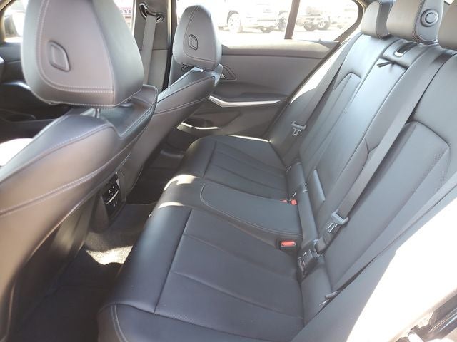 2025 BMW 3 Series 330i