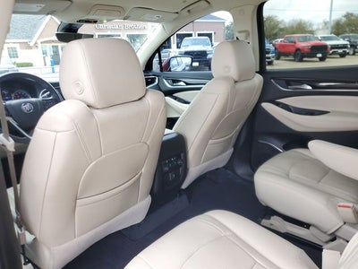 2022 Buick Enclave Essence