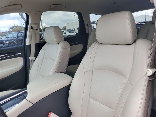 2022 Buick Enclave Essence