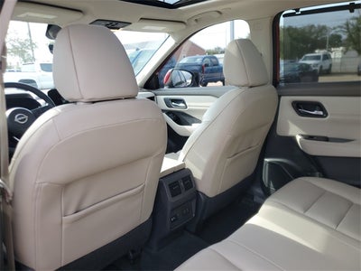 2022 Nissan Rogue SL