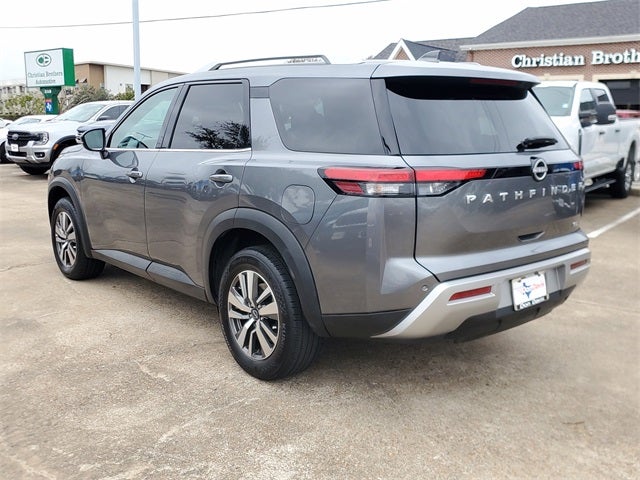 2025 Nissan Pathfinder SL