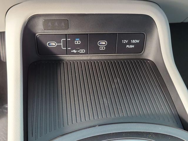 2027 Hyundai Kona SE