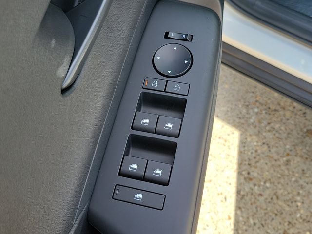 2027 Hyundai Kona SE