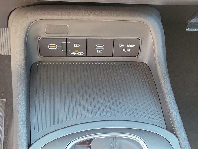 2027 Hyundai Kona SE