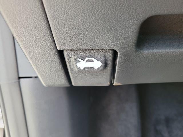 2027 Hyundai Kona SE
