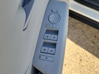 2027 Hyundai Kona SE
