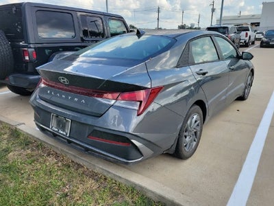 2024 Hyundai Elantra SEL