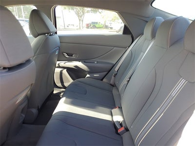 2025 Hyundai Elantra SEL Sport