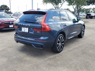 2024 Volvo XC60 B5 Plus Dark Theme