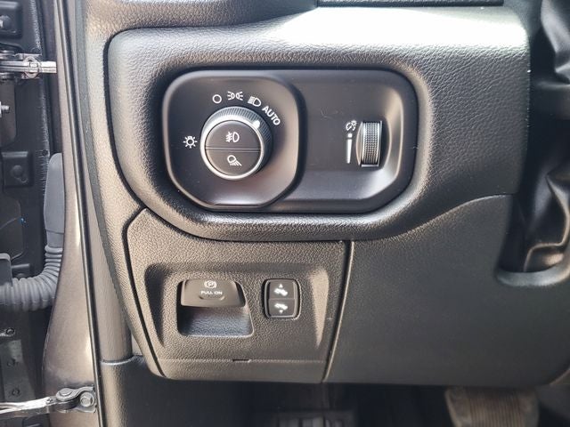 2025 RAM 1500 Lone Star Crew Cab 4x4 5'7" Box