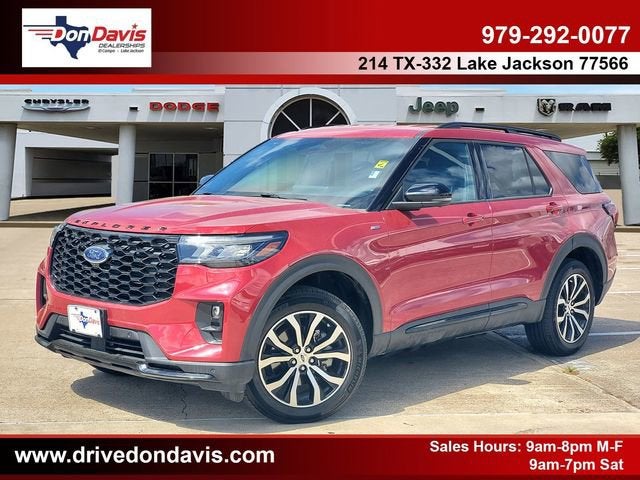 2025 Ford Explorer ST-Line