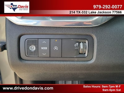 2027 GMC Acadia Elevation