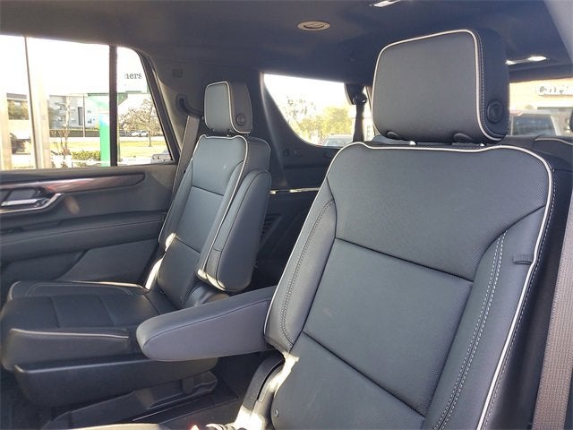 2025 GMC Yukon Elevation