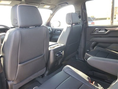 2025 GMC Yukon Elevation