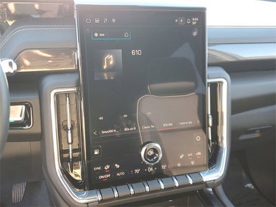 2025 GMC Yukon Elevation