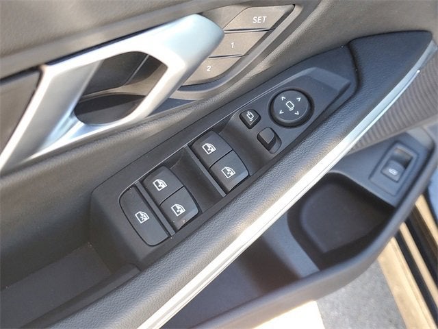 2025 BMW 3 Series 330i