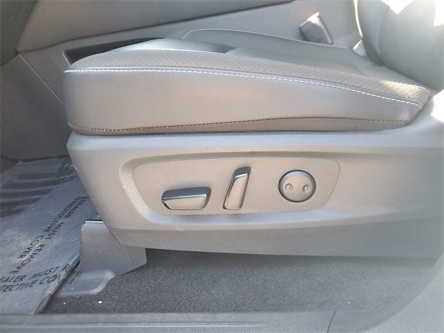 2025 Nissan Pathfinder SL FWD