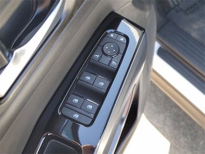 2025 Nissan Pathfinder SL FWD