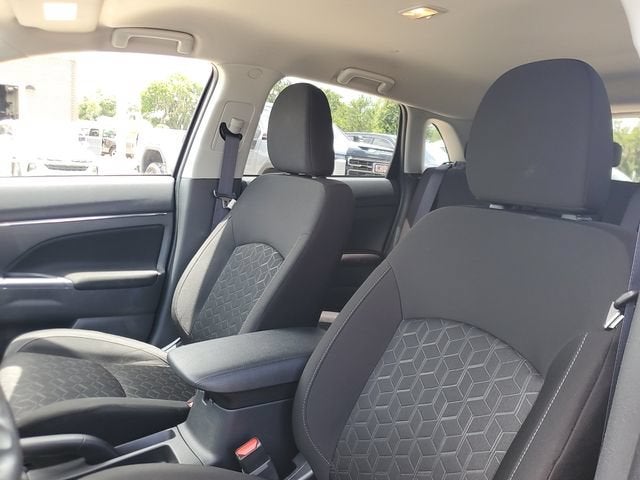 2025 Mitsubishi Outlander Sport S