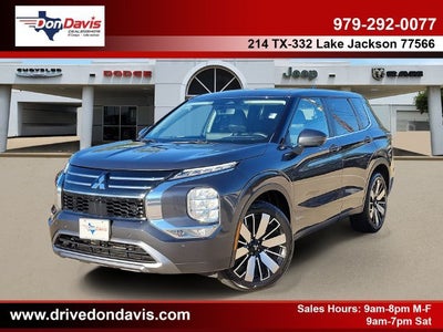 2025 Mitsubishi Outlander SE