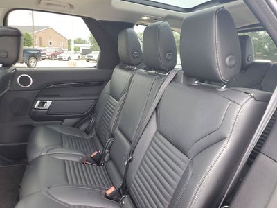 2024 Land Rover Discovery S
