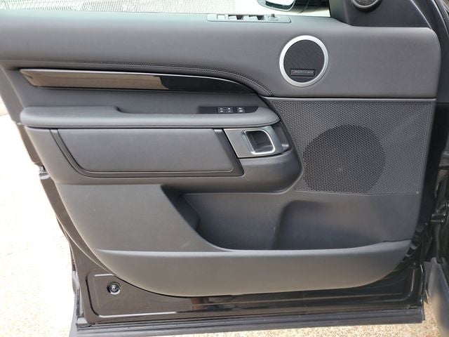 2024 Land Rover Discovery S