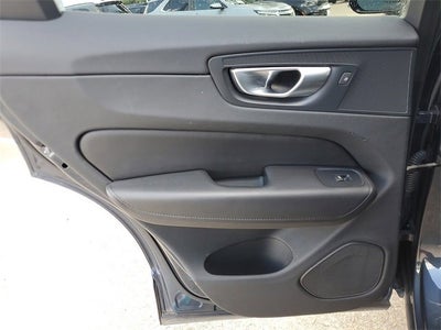 2024 Volvo XC60 Plus Dark Theme