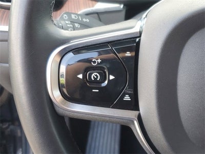 2024 Volvo XC60 Plus Dark Theme