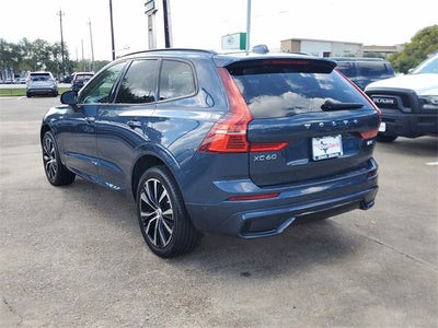 2024 Volvo XC60 Plus Dark Theme