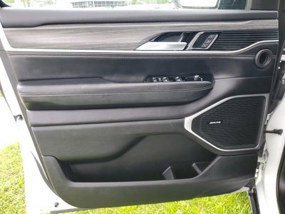 2023 Jeep Wagoneer L Series III
