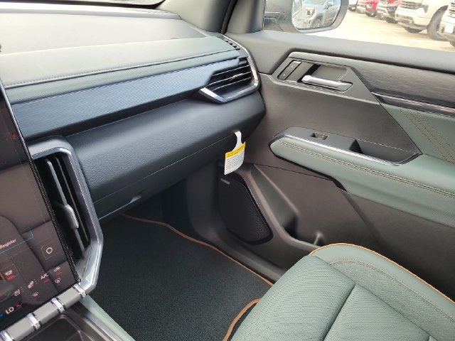 2027 GMC Acadia AT4