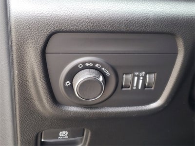 2025 Jeep Grand Cherokee GRAND CHEROKEE LAREDO 4X2