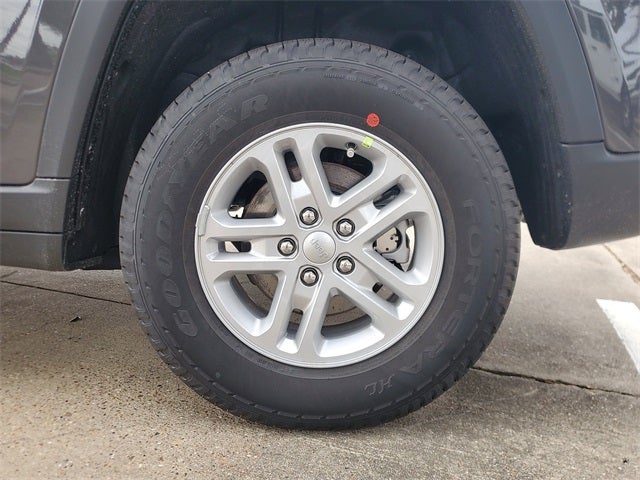 2025 Jeep Grand Cherokee GRAND CHEROKEE LAREDO 4X2