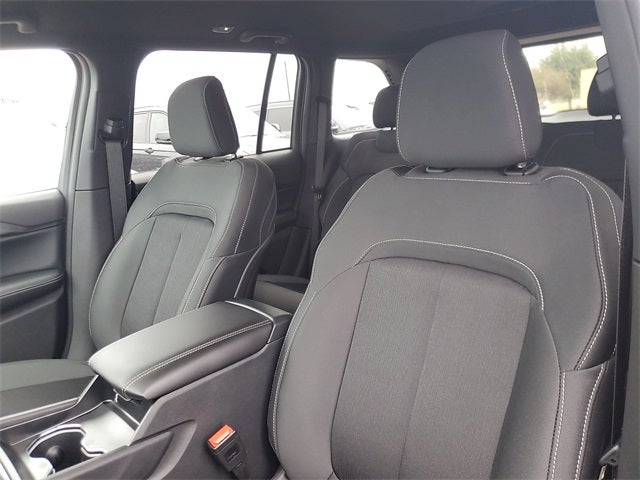 2025 Jeep Grand Cherokee GRAND CHEROKEE LAREDO 4X2