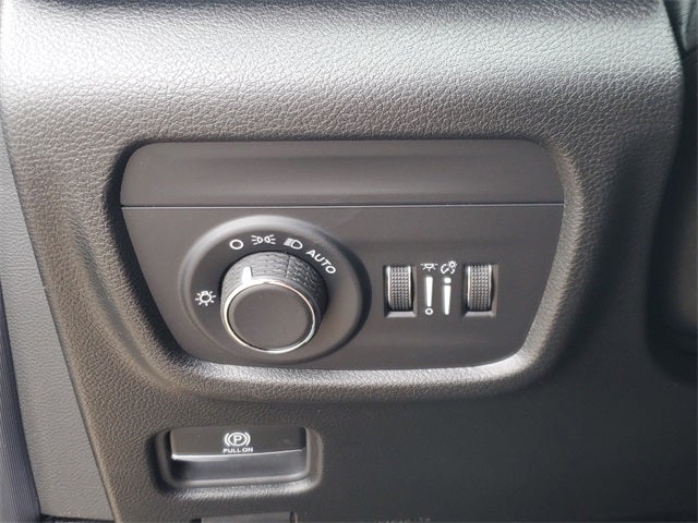 2025 Jeep Grand Cherokee GRAND CHEROKEE LAREDO 4X2