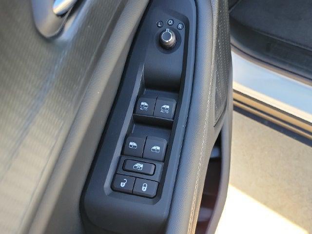 2027 Jeep Grand Cherokee GRAND CHEROKEE LAREDO 4X2