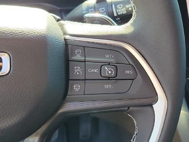 2027 Jeep Grand Cherokee GRAND CHEROKEE LAREDO 4X2