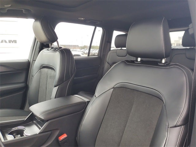 2025 Jeep Grand Cherokee GRAND CHEROKEE ALTITUDE X 4X2