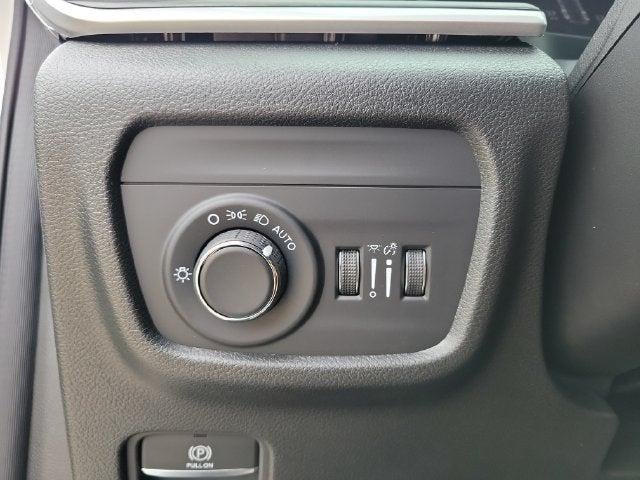 2027 Jeep Grand Cherokee Altitude