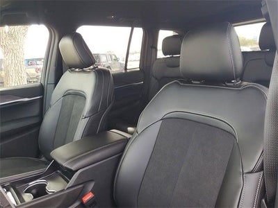 2026 Jeep Grand Cherokee GRAND CHEROKEE LAREDO ALTITUDE 4X2