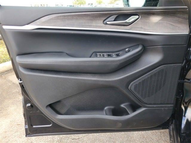 2026 Jeep Grand Cherokee GRAND CHEROKEE LAREDO ALTITUDE 4X2