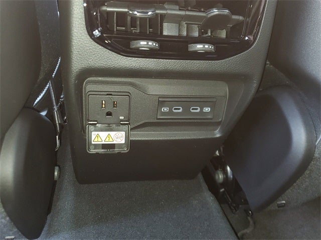 2026 Jeep Grand Cherokee GRAND CHEROKEE LAREDO ALTITUDE 4X2