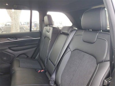 2026 Jeep Grand Cherokee GRAND CHEROKEE LAREDO ALTITUDE 4X2