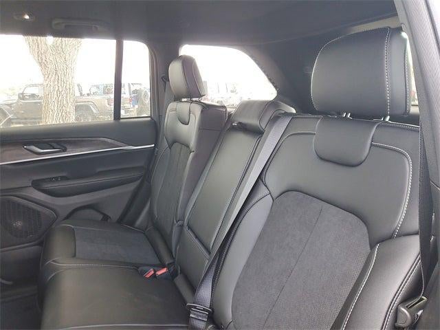 2026 Jeep Grand Cherokee GRAND CHEROKEE LAREDO ALTITUDE 4X2