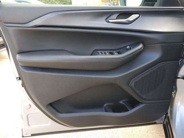 2026 Jeep Grand Cherokee GRAND CHEROKEE L LAREDO 4X2