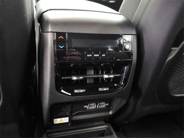 2025 Jeep Grand Cherokee GRAND CHEROKEE L ALTITUDE X 4X2