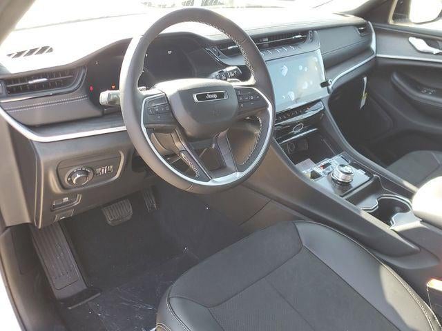 2026 Jeep Grand Cherokee GRAND CHEROKEE L LAREDO ALTITUDE 4X2