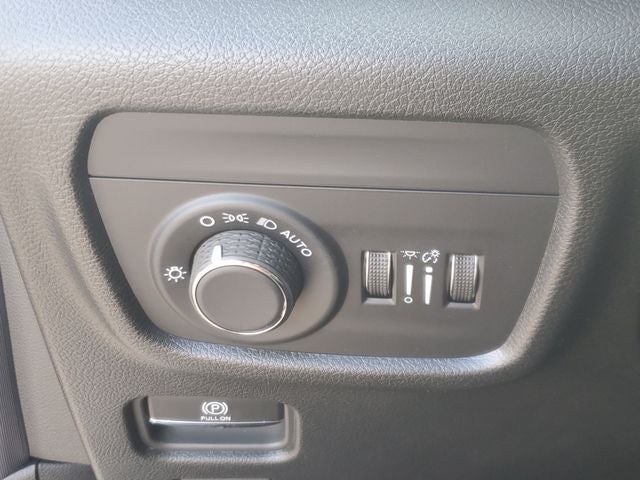 2026 Jeep Grand Cherokee GRAND CHEROKEE L LAREDO ALTITUDE 4X2