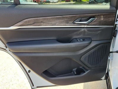 2026 Jeep Grand Cherokee GRAND CHEROKEE L LAREDO ALTITUDE 4X2